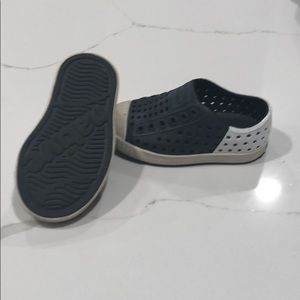 Natives water shoe toddler size 4